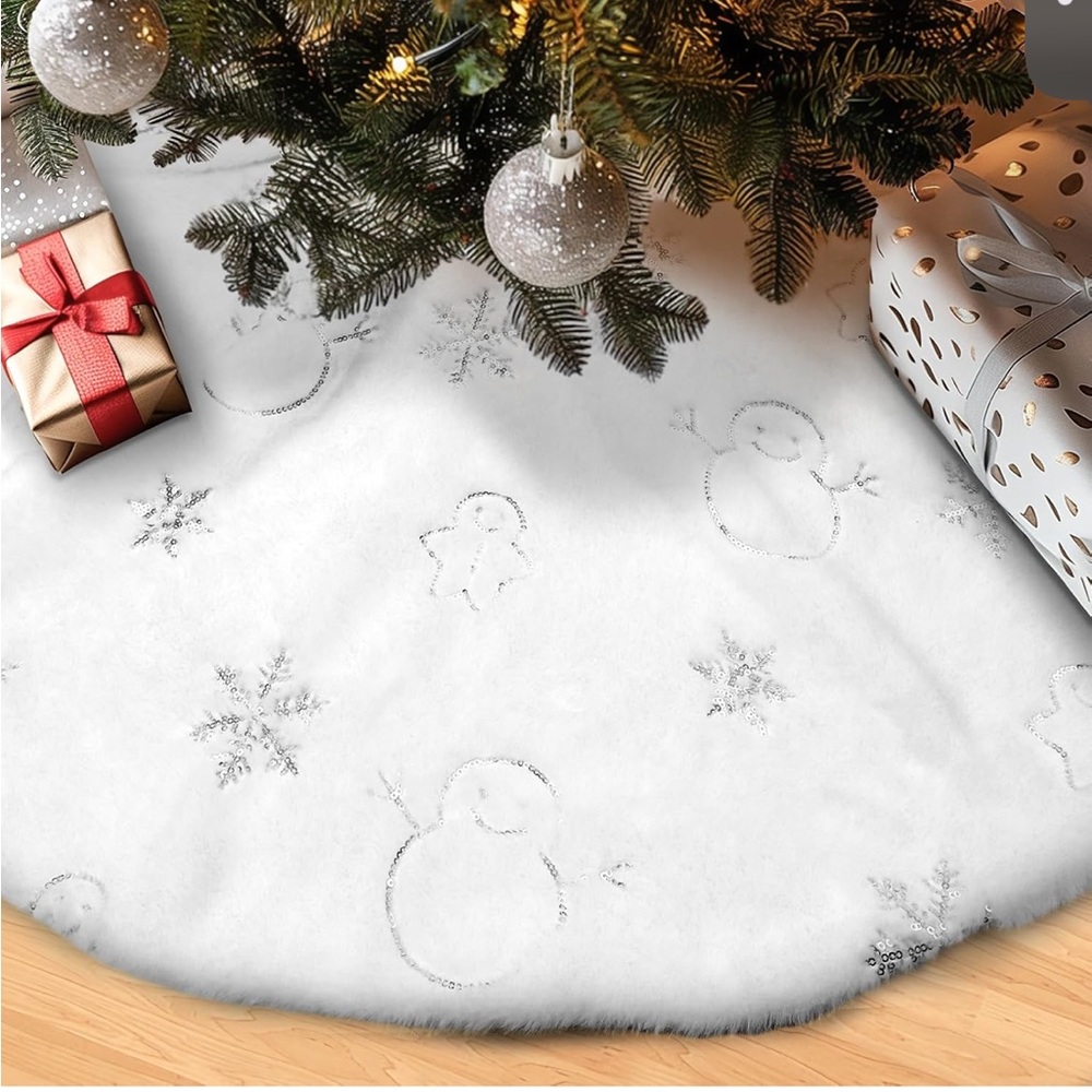 White Faux Fur 48 Inch Snowman Gingerbread Man Christmas‎ Tree Skirt NEW